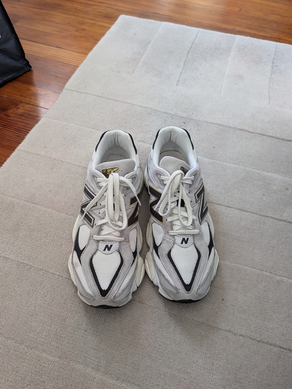 Men's White and Black New Balance 9060s